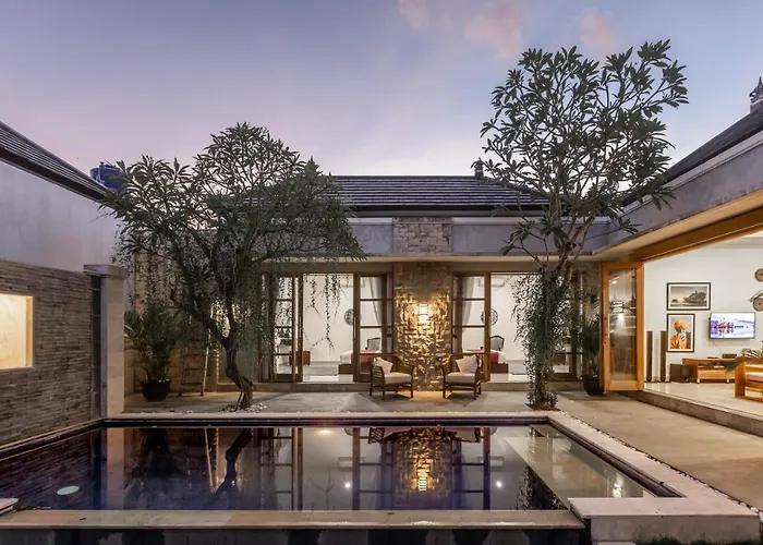 Bali Voyage Villa *